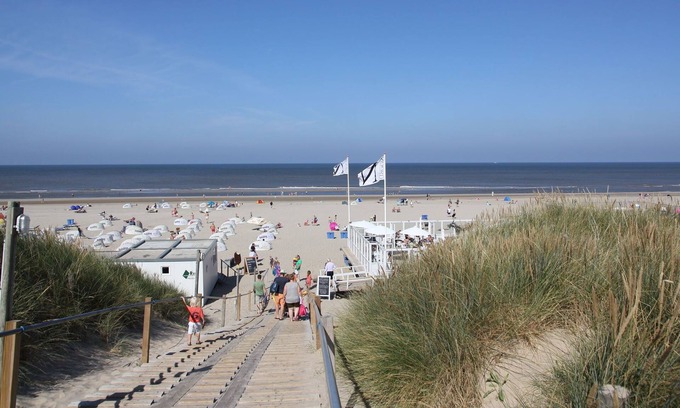 Egmond aan den Hoef House | Luxury Holiday Home in Egmond aan den Hoef with Garden