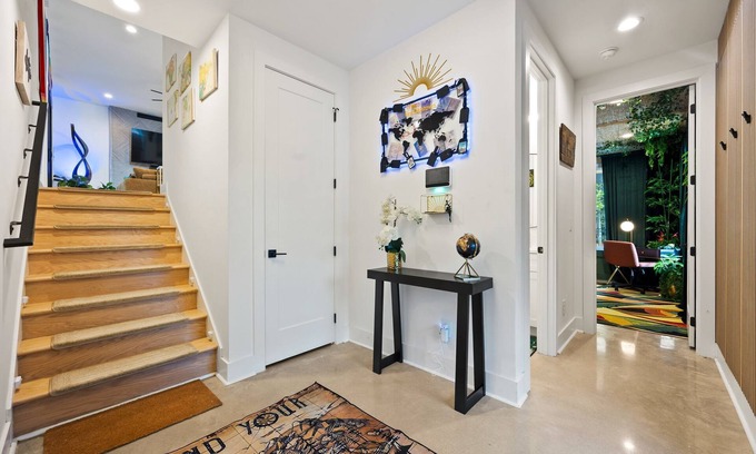 Reynoldstown House | Luxury Home 4BR/4.5BA,City Views+HotTub+GameRoom