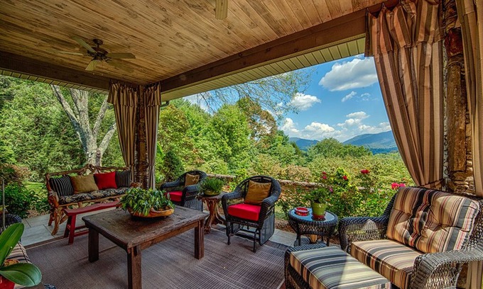 Waynesville House | Luxury Home in Laurel Ridge Country Club Community