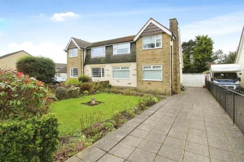Bradford House | Luxury Home in Low Moor