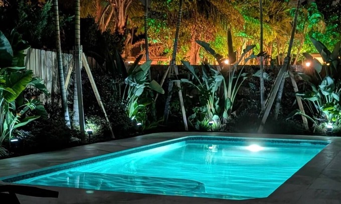 Lighthouse Point House | Luxury Home In Island of Lighthouse Point With Heated Pool & Park Accross
