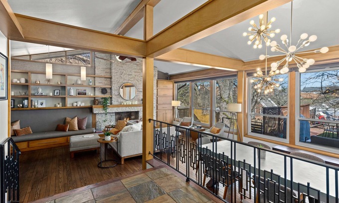 Fayetteville House | Luxury home overlooking Razorback Stadium, Old Main and Alumni House.