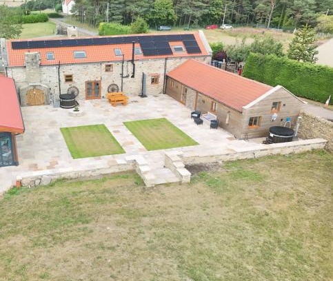 Crook House | Luxury Home, The Residence Sleeps 10, 2 Hot Tubs & Scenic Views near Durham & Bishop Auckland