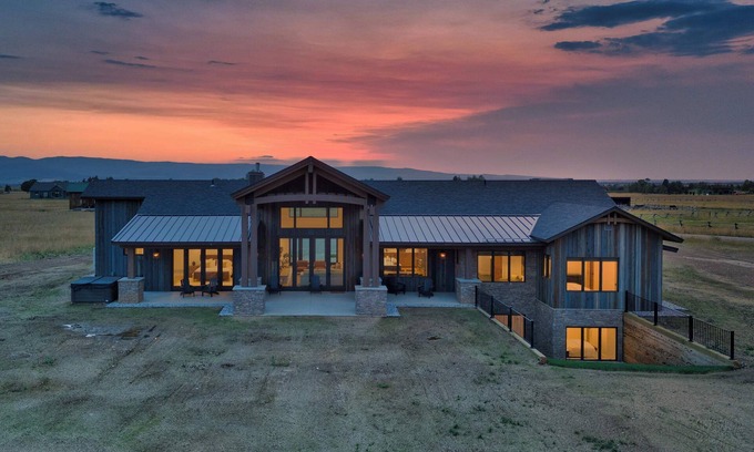 Driggs House | Luxury Home w/Panoramic Teton Views - Hot Tub