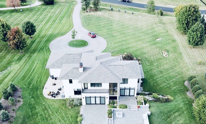 Verona House | 🔥Luxury Home With Outdoor Hottub and Movie Theater