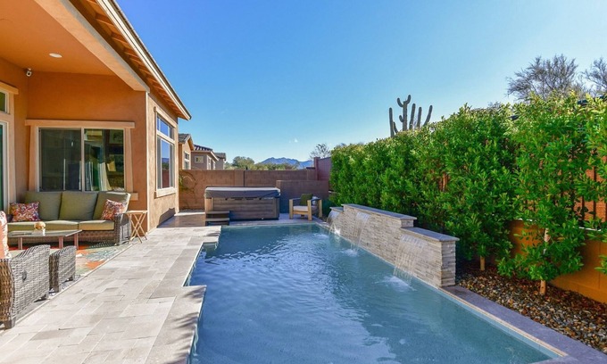 North Scottsdale House | Luxury Home with pool 30 minutes from Superbowl & 10 minutes from Phoenix Open!
