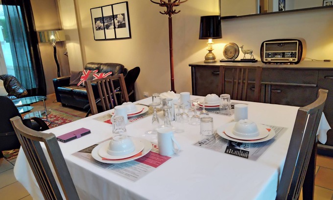 Noisiel House | Luxury house close to Disney & Paris wifi & breakfast free.