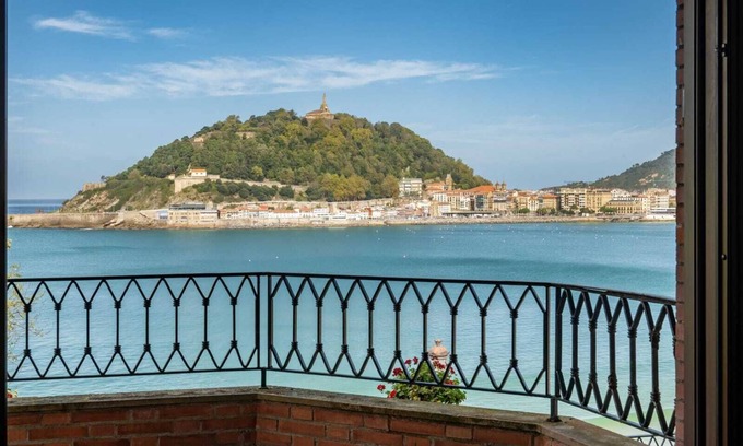 San Sebastian Centro Apartment | LUXURY HOUSE , MIRACONCHA 47, SAN SEBASTIAN