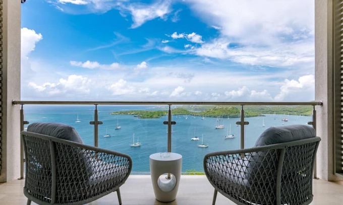 Calivigny Apartment | Luxury Island View Suite with pool