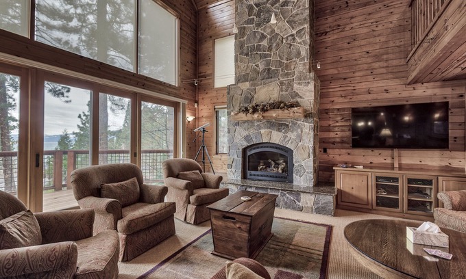 Lake Forest House | Luxury Lakeside Retreat + Hot Tub + Lake Views + Deck