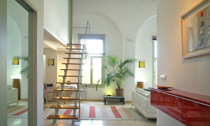 Jerez de la Frontera Old Town Apartment | Luxury, light & spacious loft-apartment great for longer stays, private parking