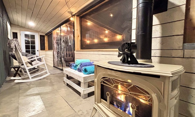 Fort Kent Mills House | ✨Luxury Living! Relaxing Hot Tub Spa King Suite On Trails In Town WiFi