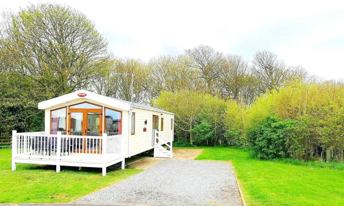 Tunstall Cabin | Luxury Lodge Caravan Sand Le Mere Holiday Park