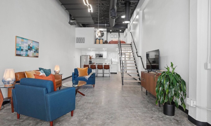 Cortez Hill Apartment | LUXURY Loft- Across the street from Balboa Park & Zoo, Little Italy & Petco Park