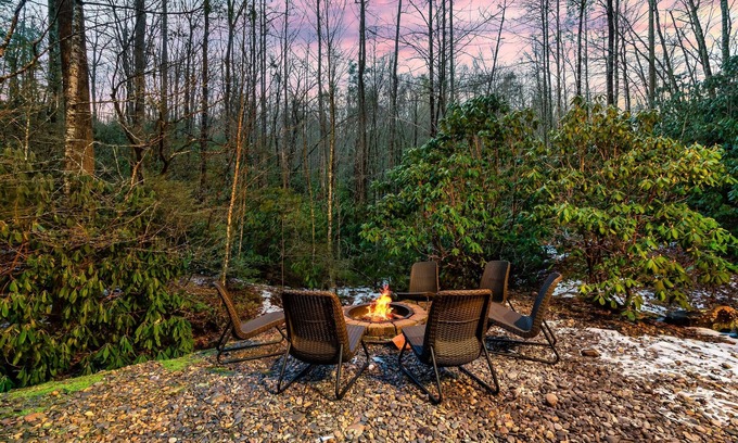 Pittman Center Cabin | Luxury Log Cabin Hot Tub, fire pit, mountain stream, all king suite on 2 acres