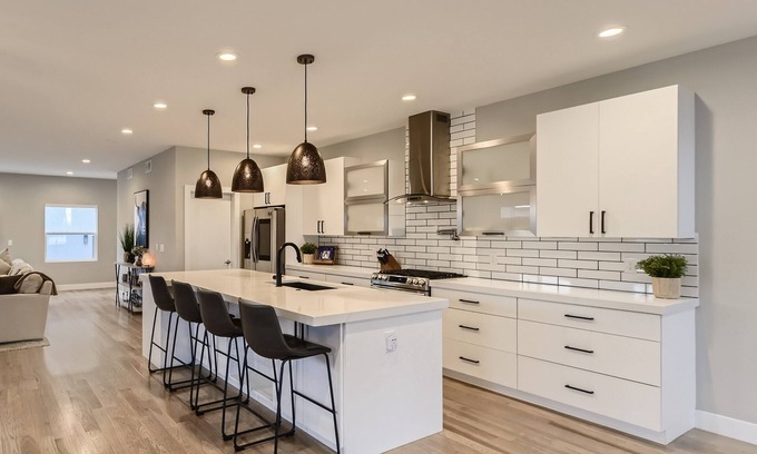 Overland House | Luxury Modern Duplex with Rooftop Hot Tub & Private Office 4800 sq ft