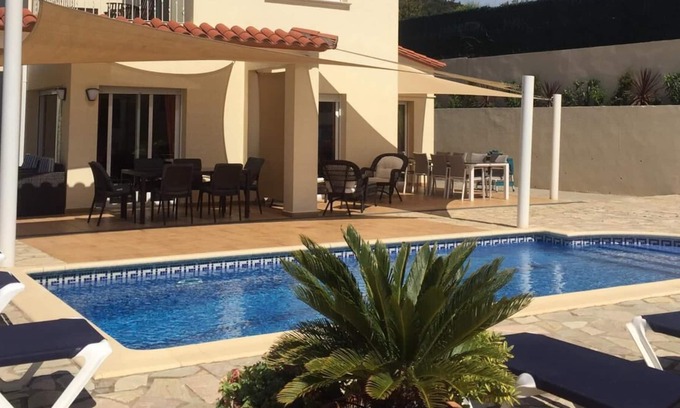 Rio d'Oro Villa | Luxury modern family villa on the Costa Brava