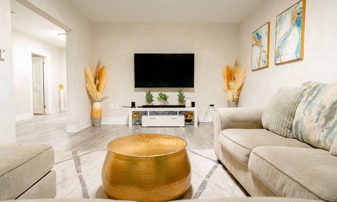 Readville House | Luxury Modern Home - Family Friendly Close to Boston and Gillete Stadium!