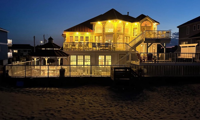 Sandbridge House | Luxury Multi-Level Oceanfront Beach House with DIRECT Ocean View&Salt Water POOL