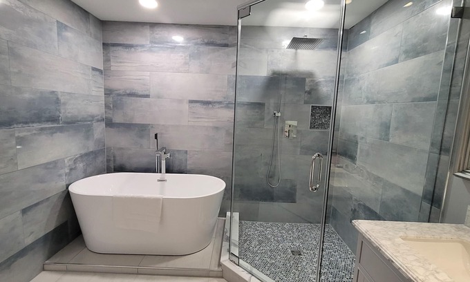 Windy Hill Condo | 😍LUXURY @ NORTH BEACH 100% REMODELED #1814 Oceanfront!n