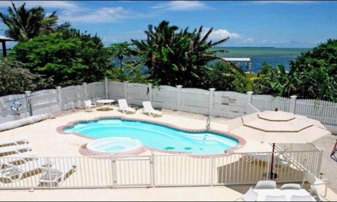 Cudjoe Key Villa | Luxury OceanView Friendly Villa Near Key West
