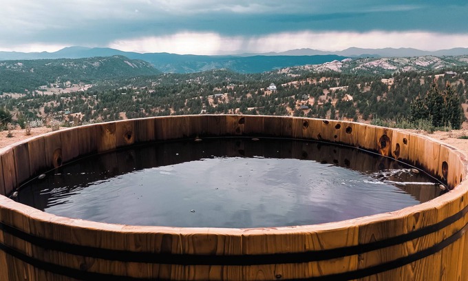 Cripple Creek House | Luxury Off-Grid Yurt: Hot Tub, Epic Views, WiFi, 10 Mins from Cripple Creek!