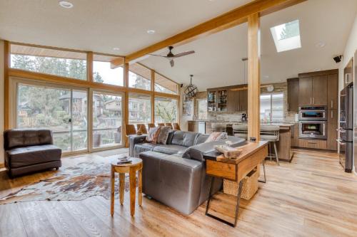 Blue Heron House | Luxury on the Lake