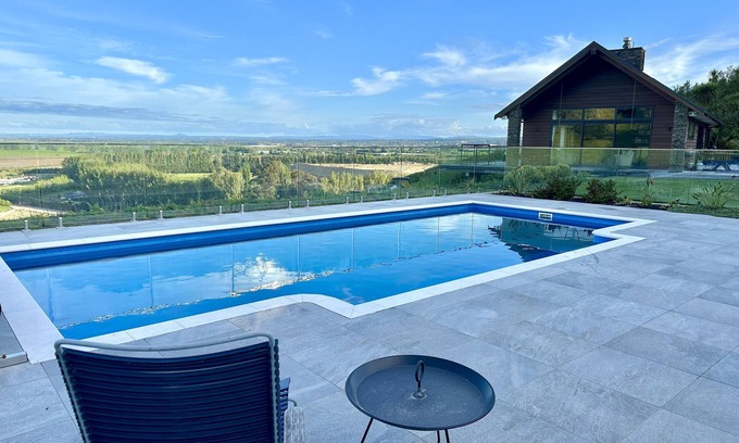 Papamoa House | Luxury Papamoa escape, heated pool, amazing views, a family paradise!