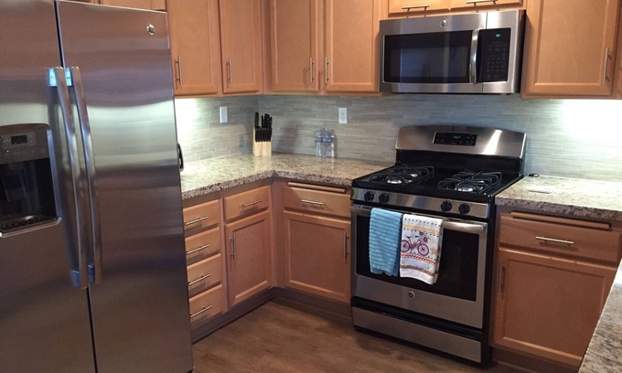 Pismo Beach Condo | Luxury Pismo Beach condo close to shopping and mins drive to the beach.