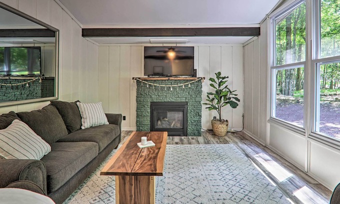 Lake Harmony Estates House | Luxury Pocono Home w/ Deck, Walk to Lake Harmony!
