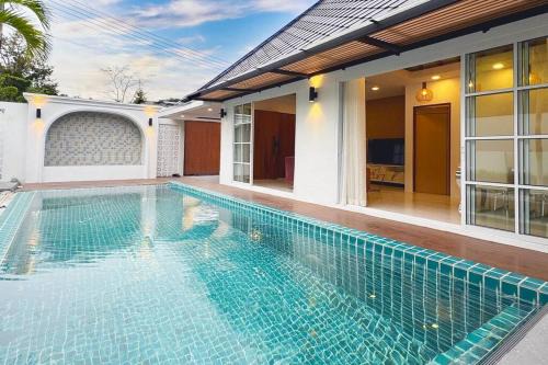 Pa Klok Villa | Luxury Pool Villa in Phuket