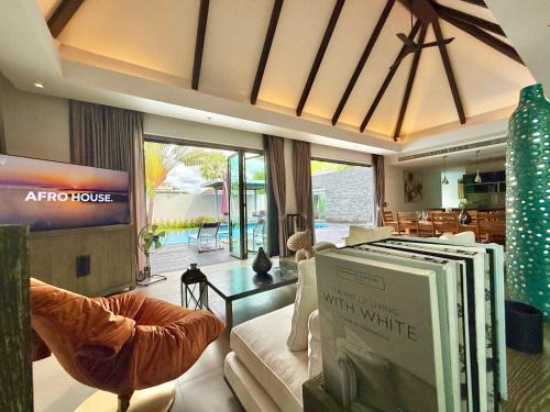 Choeng Thale Villa | Luxury Pool Villa Resort Style Near Laguna Area