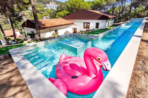 Canyet de Mar Villa | Luxury private Villa 25m Pool, Gym, 200m to Beach