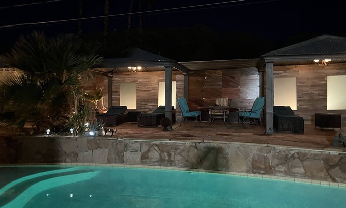 Sunrise Manor House | Luxury Quite Villa | 4BD 3BA | Sleeps 12 | Pool