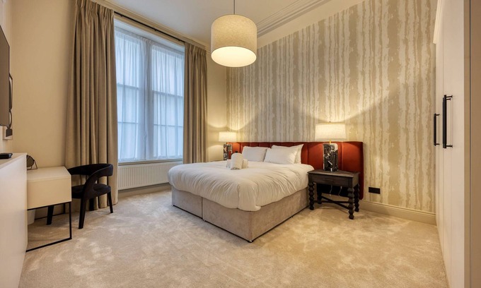City Centre Glasgow Apartment | Luxury Refurbished City Retreat