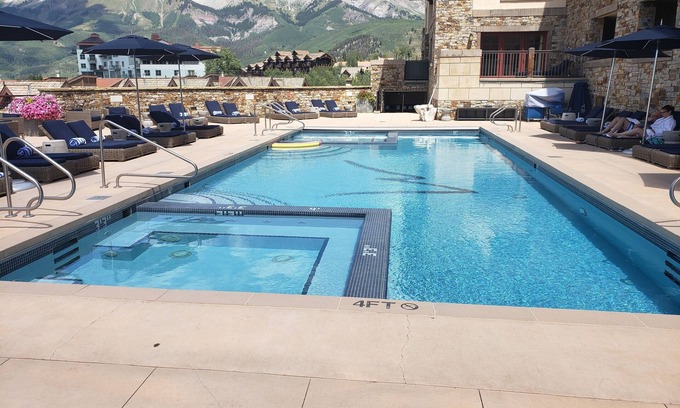 Mountain Village Apartment | Luxury Residence at a 5 Star Hotel at the Heart of Mountain Village - Telluride