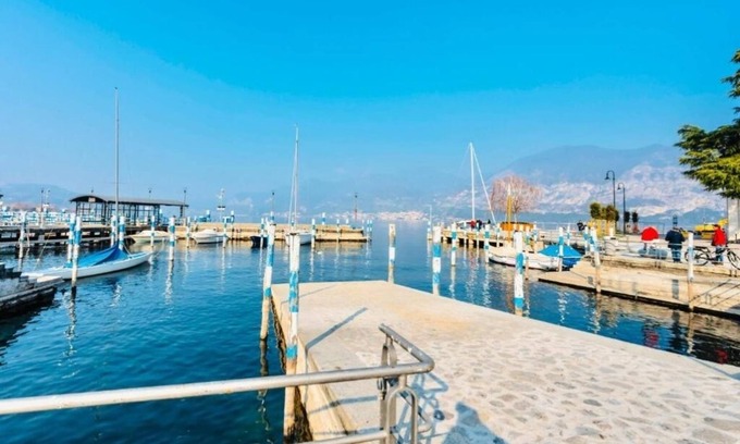 Iseo Apartment | Luxury residence in the historic center