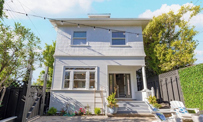 Piedmont Avenue House | Luxury Retreat with Private Au Pair Suite