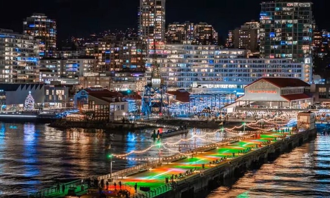 Lower Lonsdale House | Luxury Scandinavian Suite Retreat | Cozy and Bright | North Vancouver