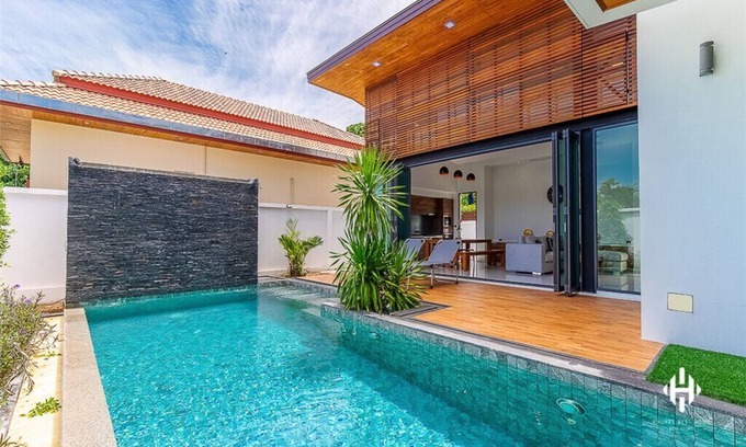 Cherngtalay Villa | Luxury sea view six bedroom villa