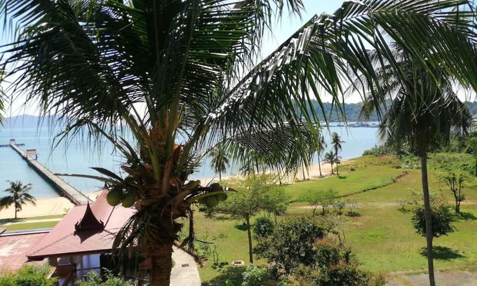 Bang Bao Bay House | Luxury Seaside Retreat - Infinity Pool