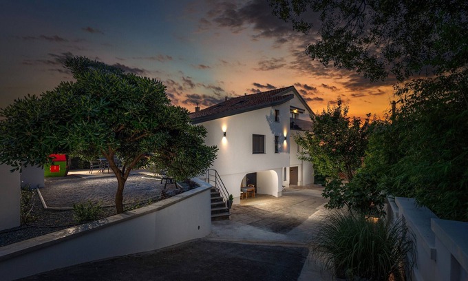 Zurkovo Apartment | Luxury Seaview Apartman 5 Desamani 975, Kostrena, Croatia