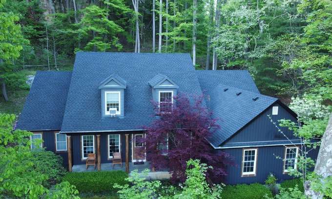 Athens Cabin | Luxury secluded mountain view cabin| Theater | Hottub | Firepit