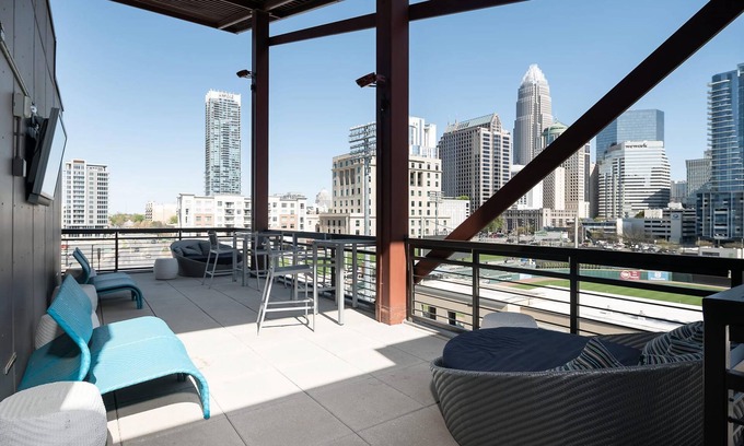 Third Ward Apartment | Luxury Serviced Apartment in Uptown CLT