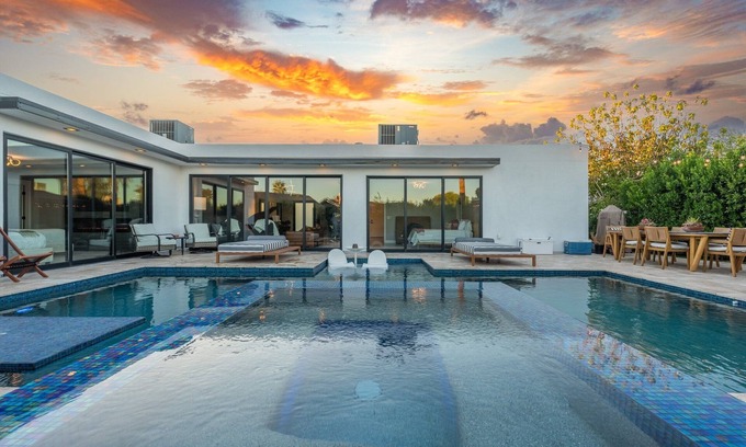 Casa Del Mar House | Luxury spacious Oasis with heated pool and hot-tub in the heart of Scottsdale