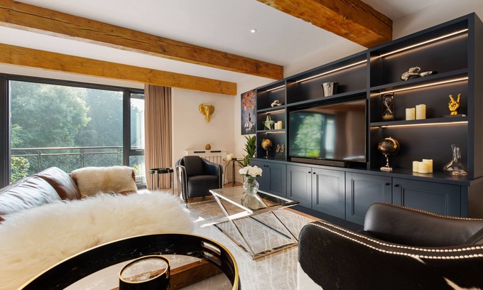 Bray Apartment | Luxury Spacious Penthouse Apartment