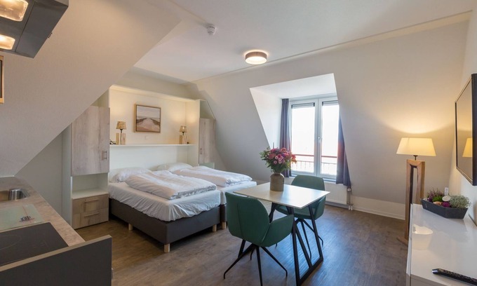 Zoutelande Apartment | Luxury studio 2 pers (pet allowed) | Zou