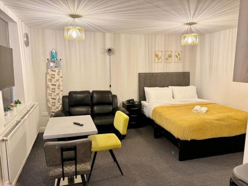 Seisdon Apartment | Luxury Studio Apartment Birmingham