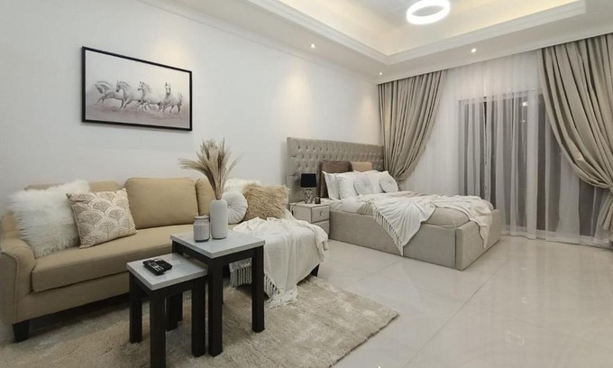 Al Barsha Apartment | Luxury Studio with Pool, Gym & Sauna