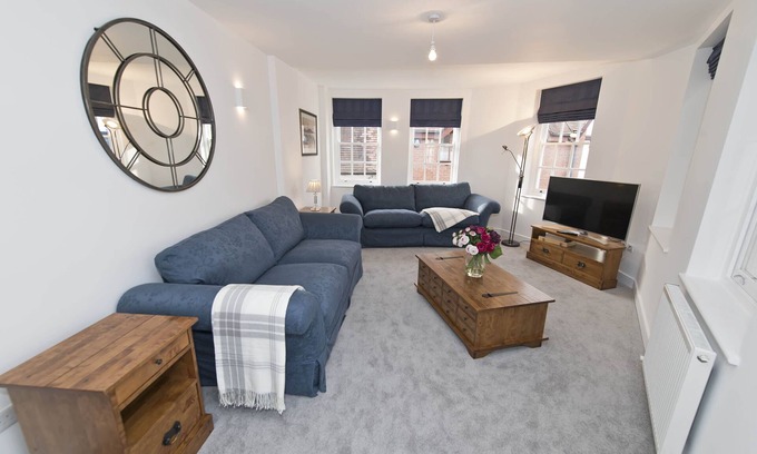 City Centre Apartment | LUXURY TOWN CENTRE 2 BEDROOM APARTMENT